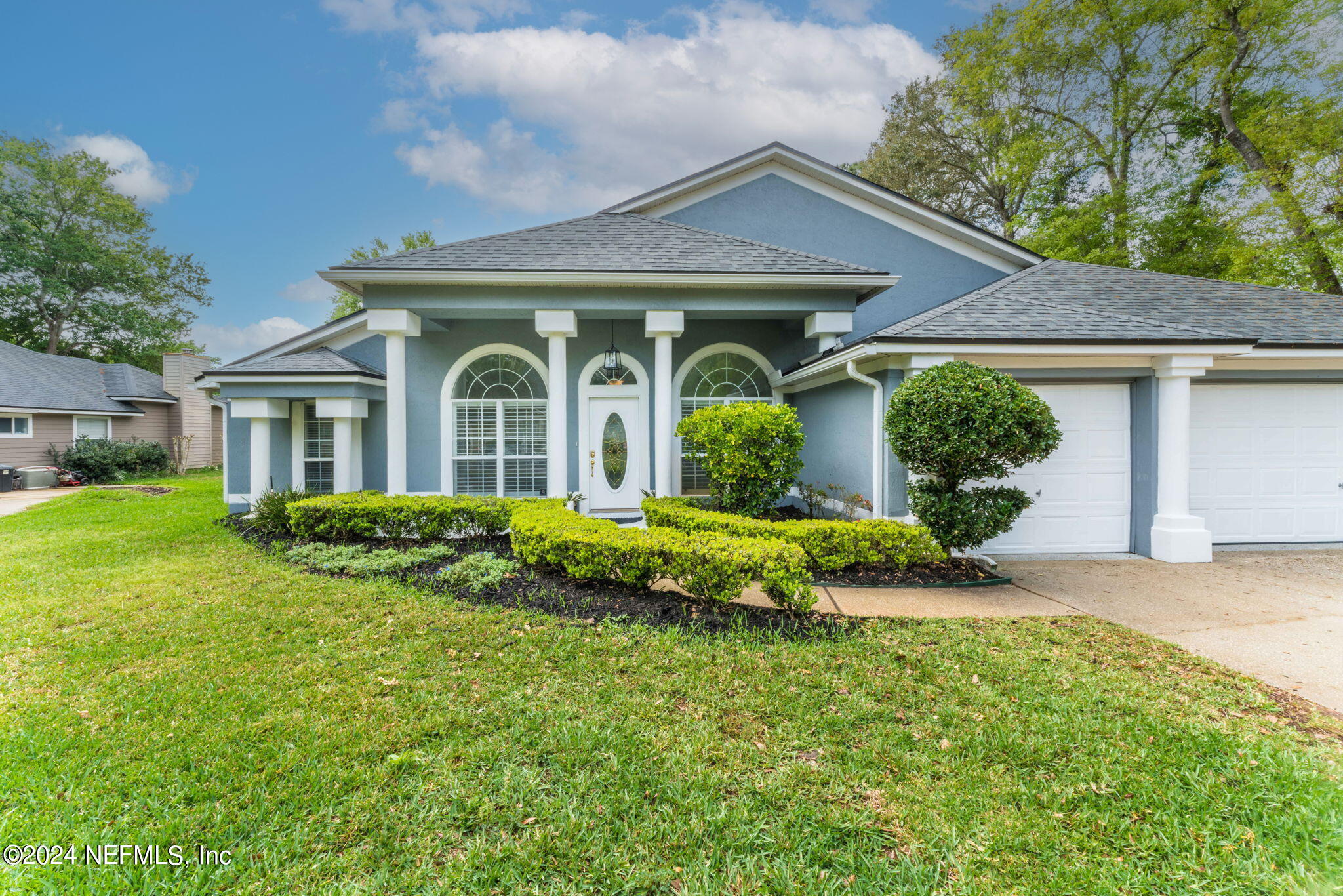 609 PINELAND Lane
