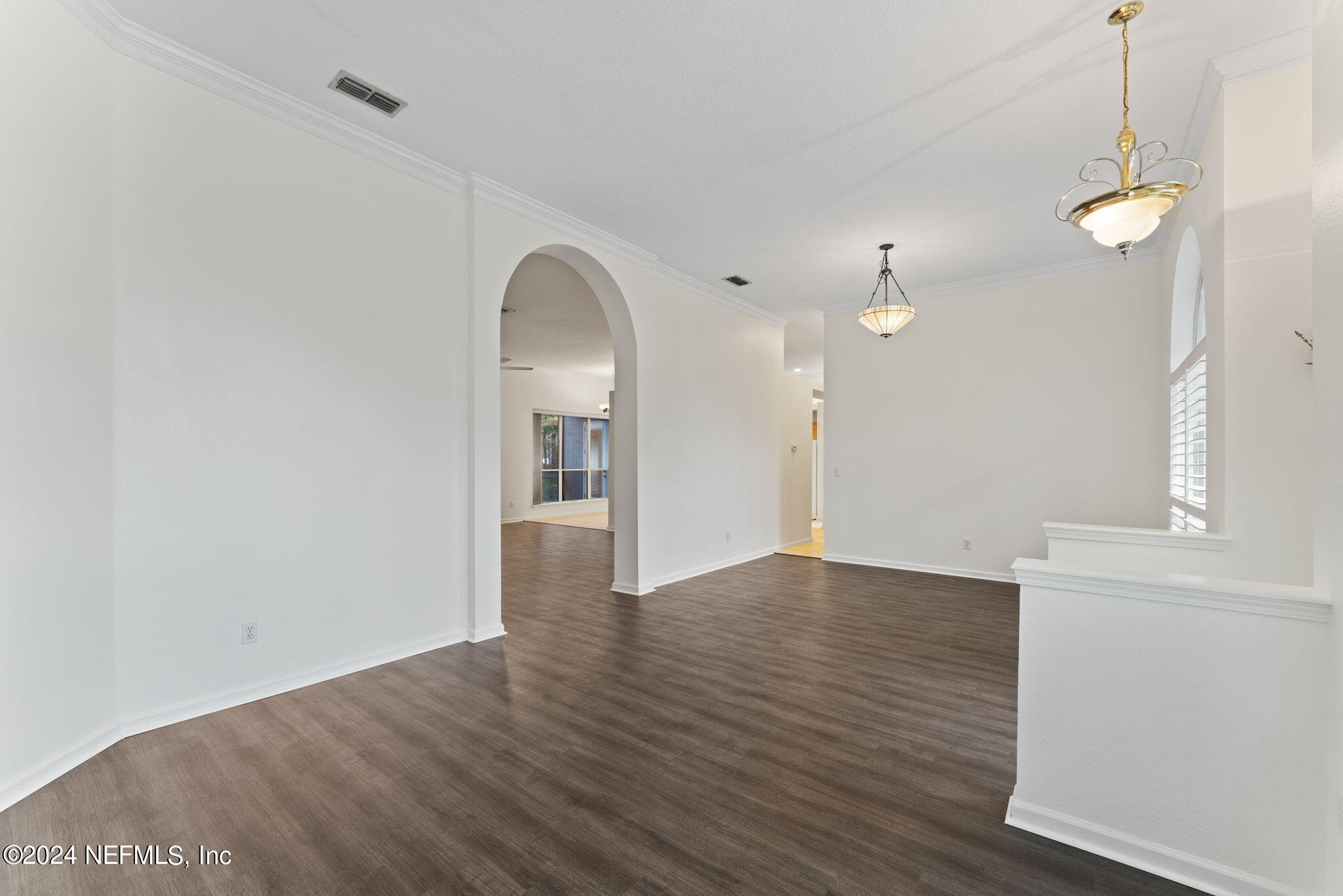 609 PINELAND Lane