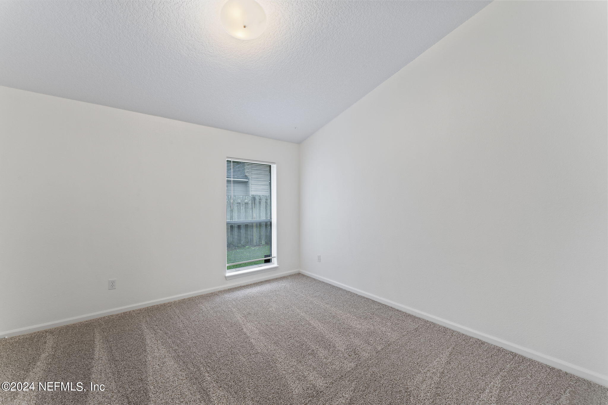 609 PINELAND Lane