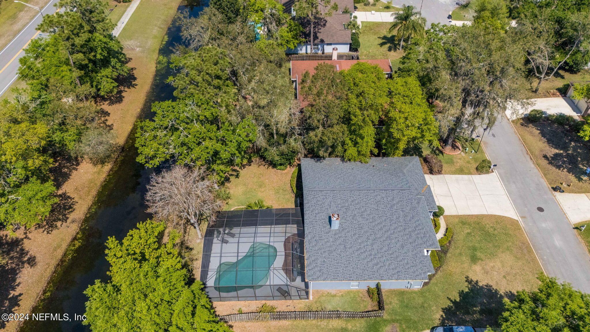 609 PINELAND Lane