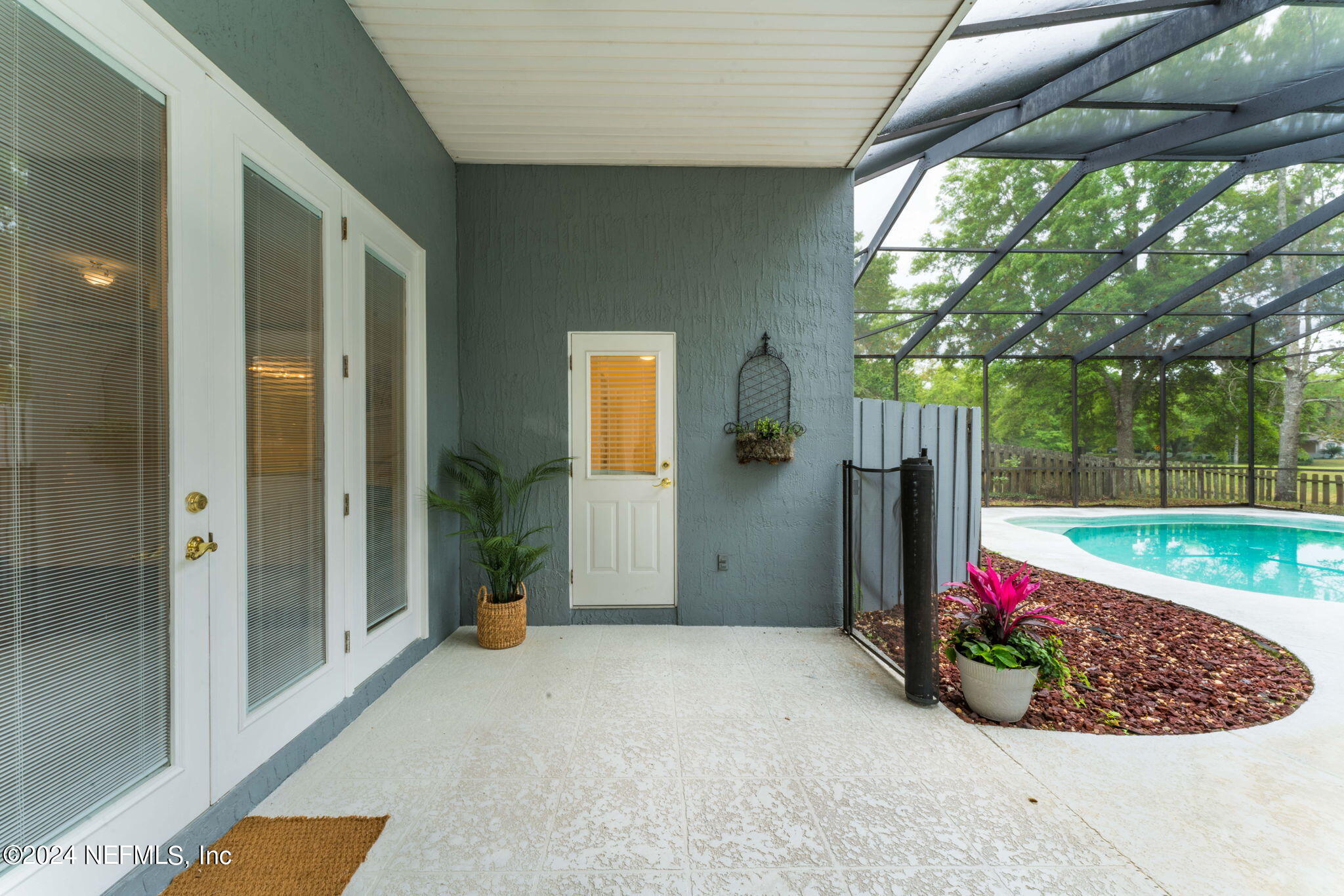 609 PINELAND Lane
