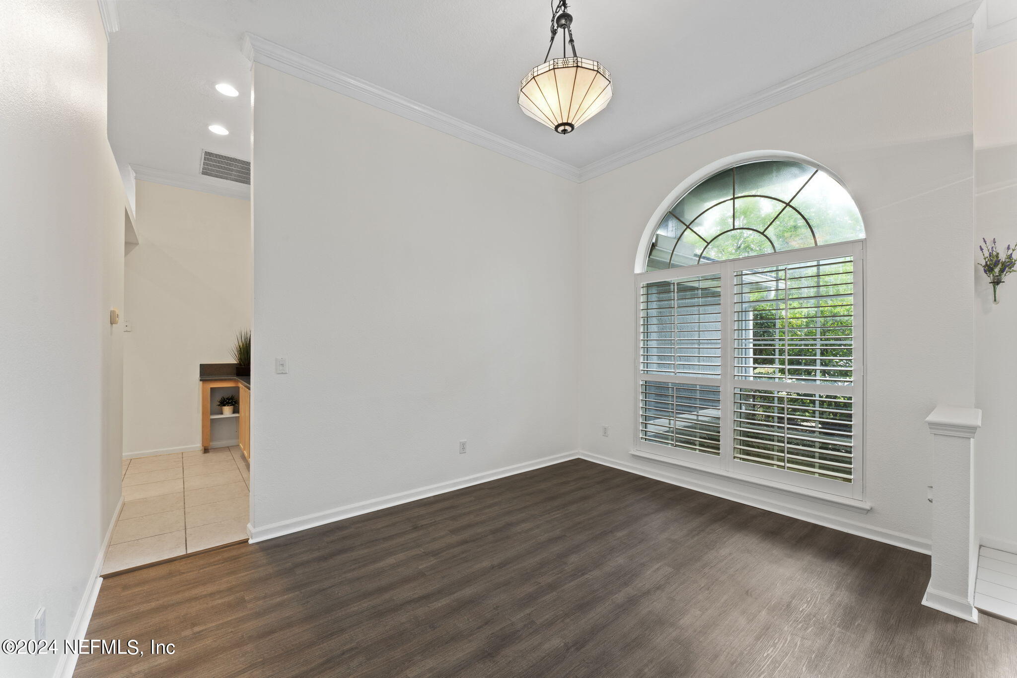 609 PINELAND Lane
