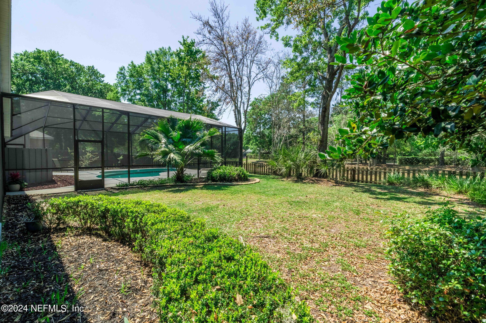 609 PINELAND Lane