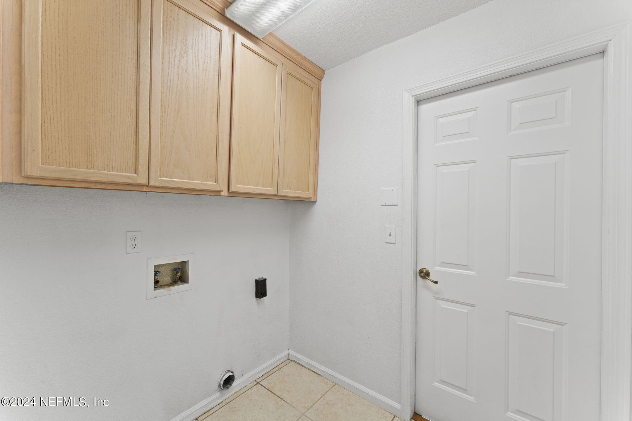 609 PINELAND Lane