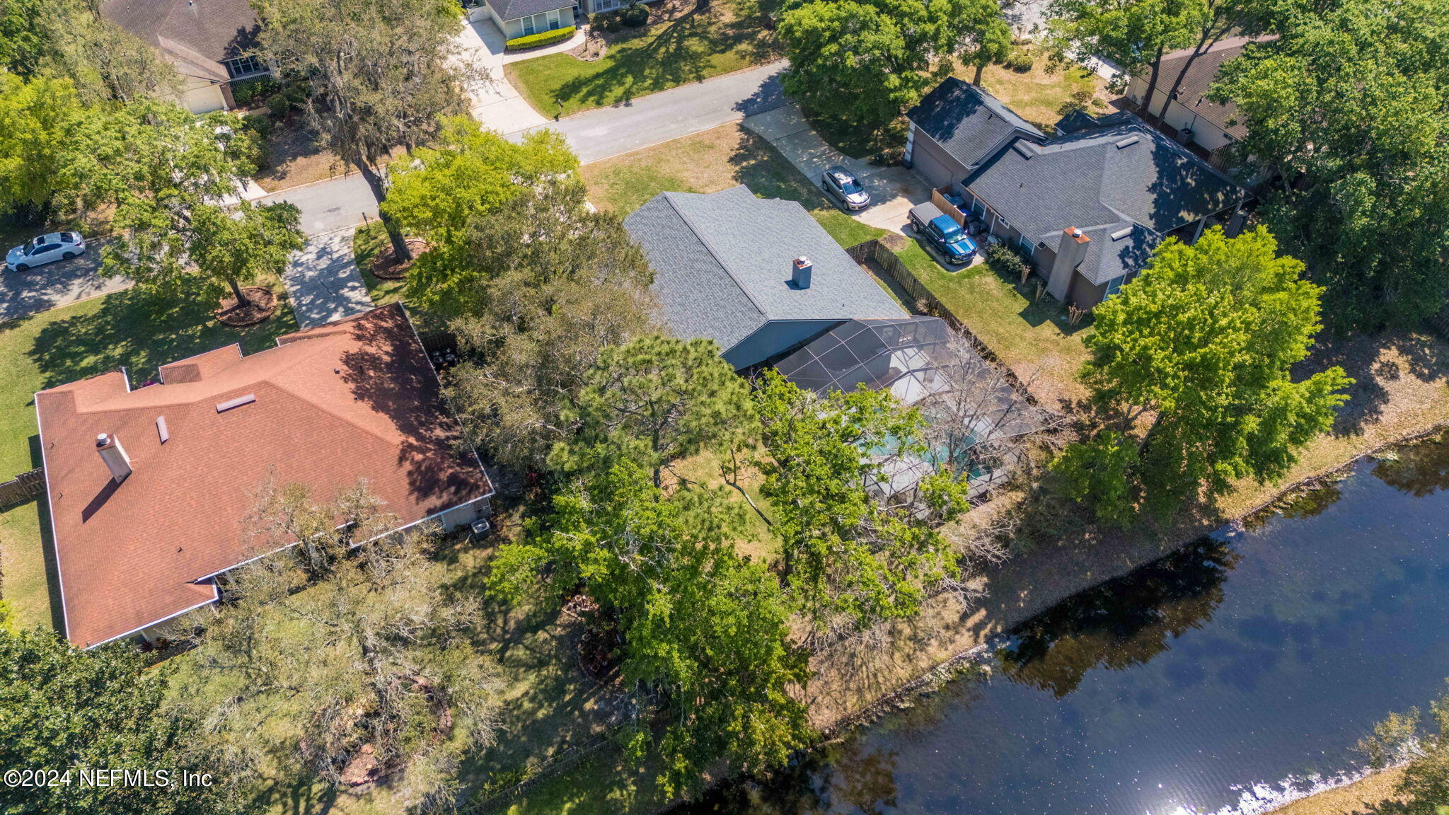 609 PINELAND Lane