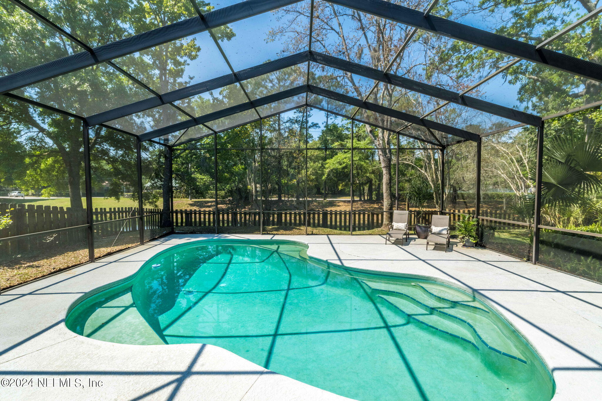 609 PINELAND Lane