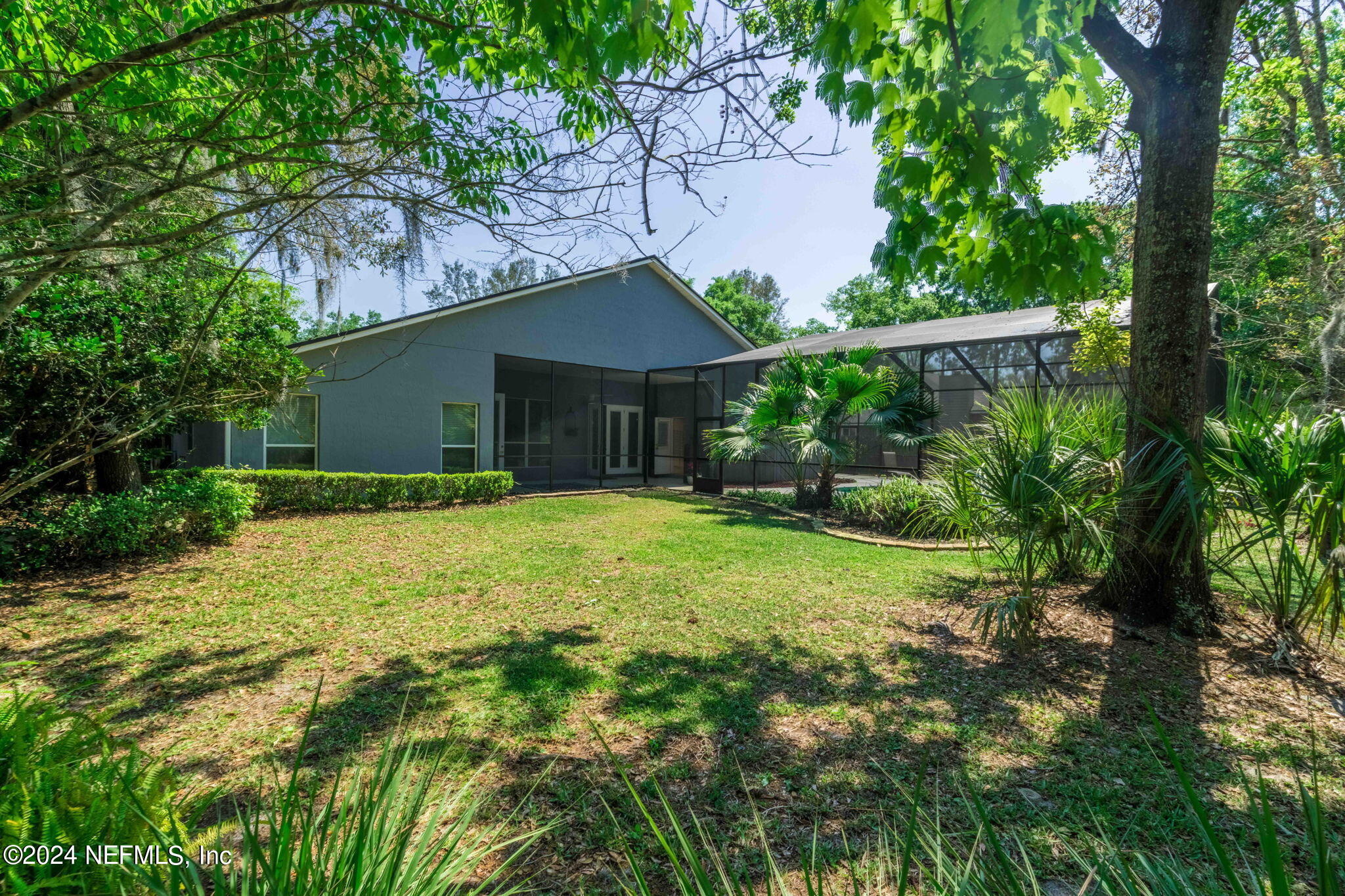 609 PINELAND Lane