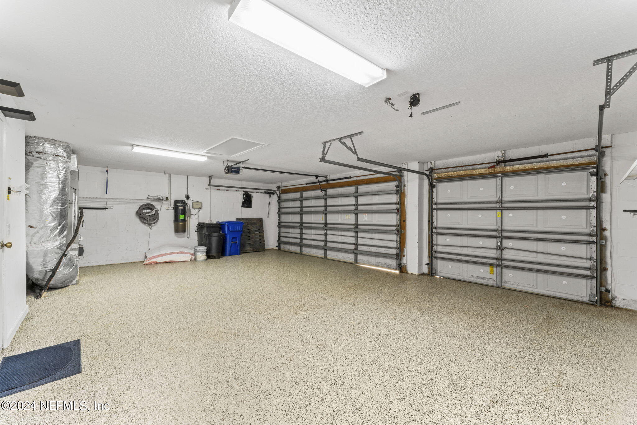 609 PINELAND Lane