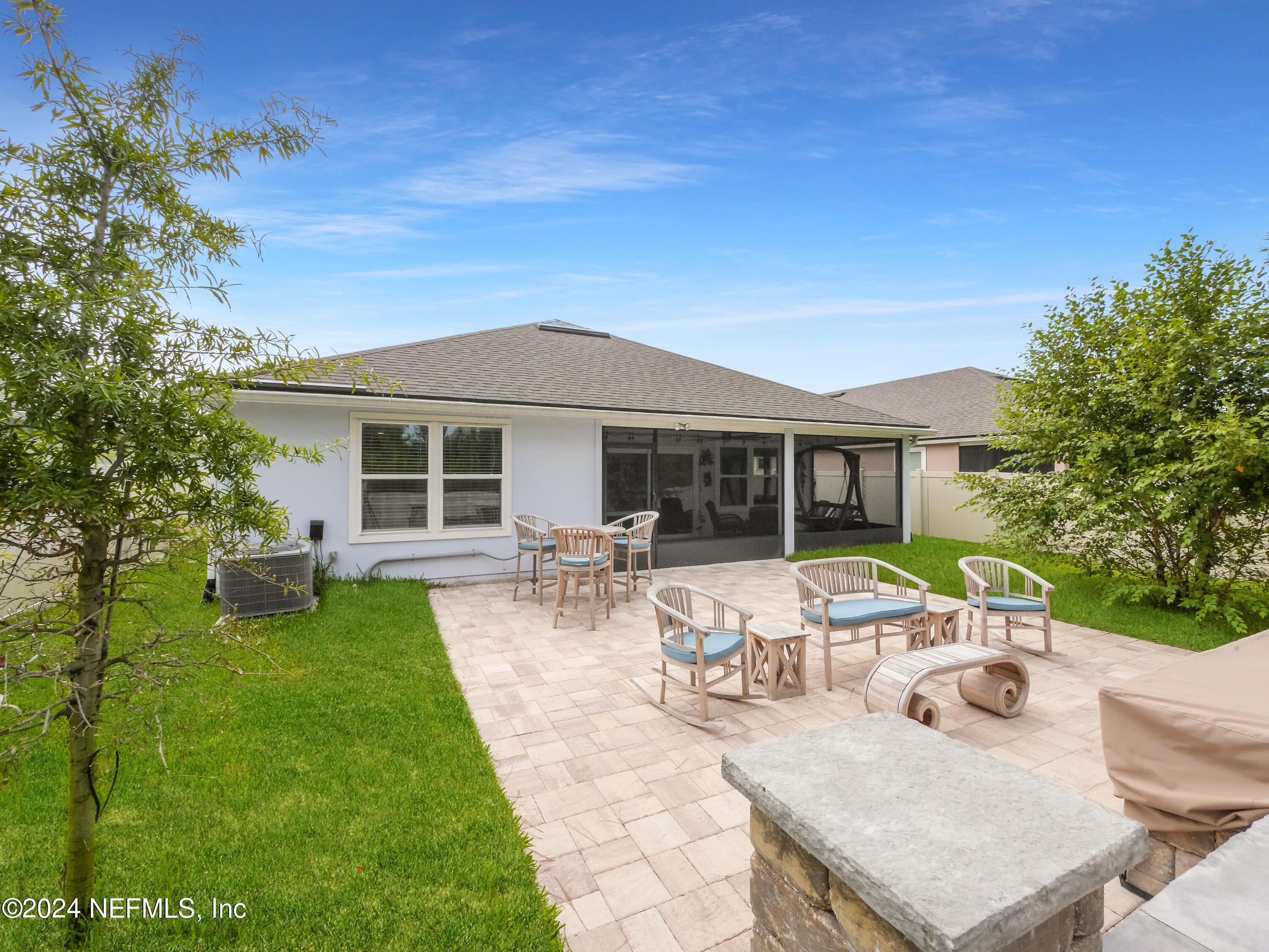 435 NARVAREZ Avenue