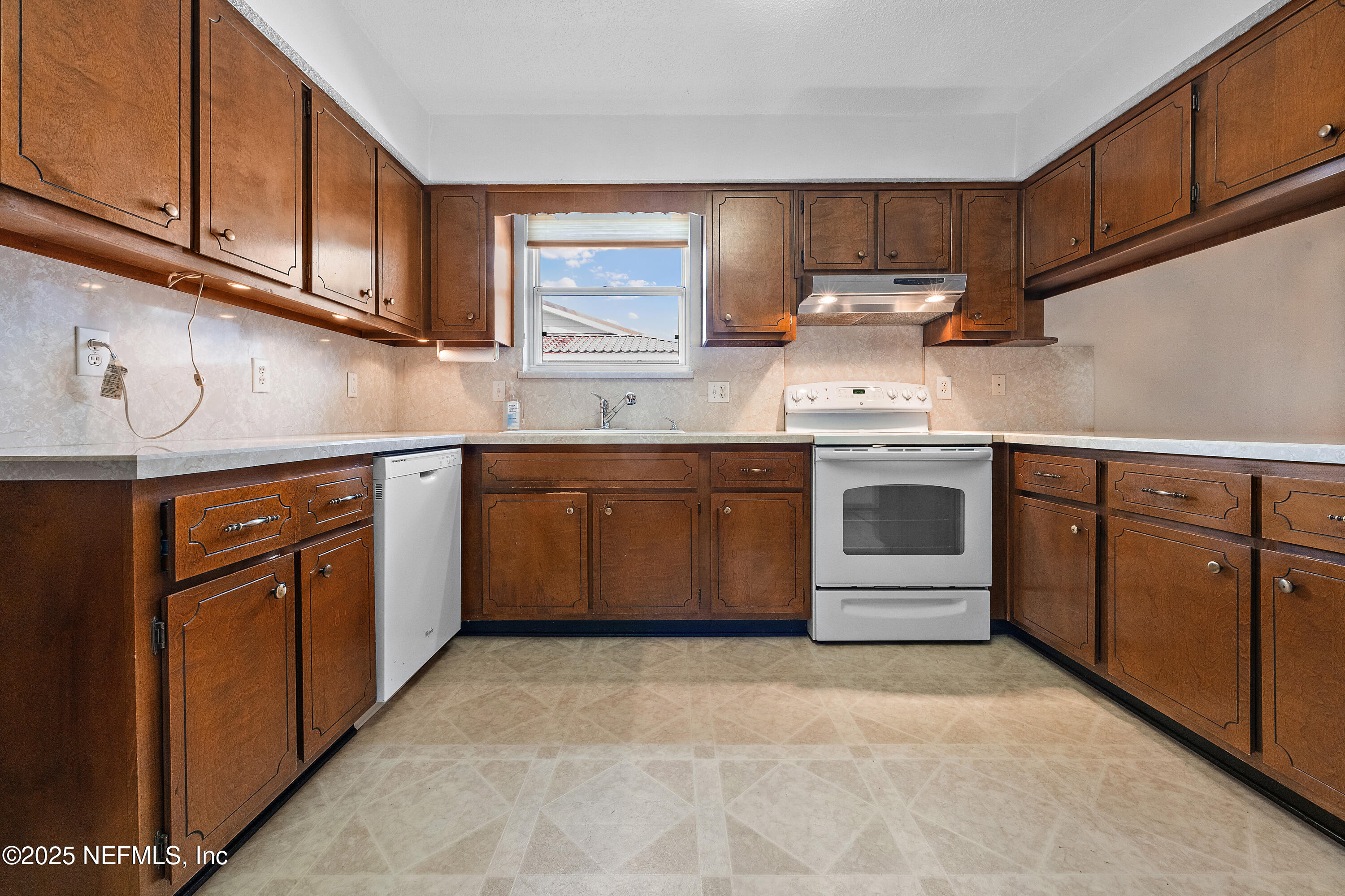 4263 TIDEVIEW Drive