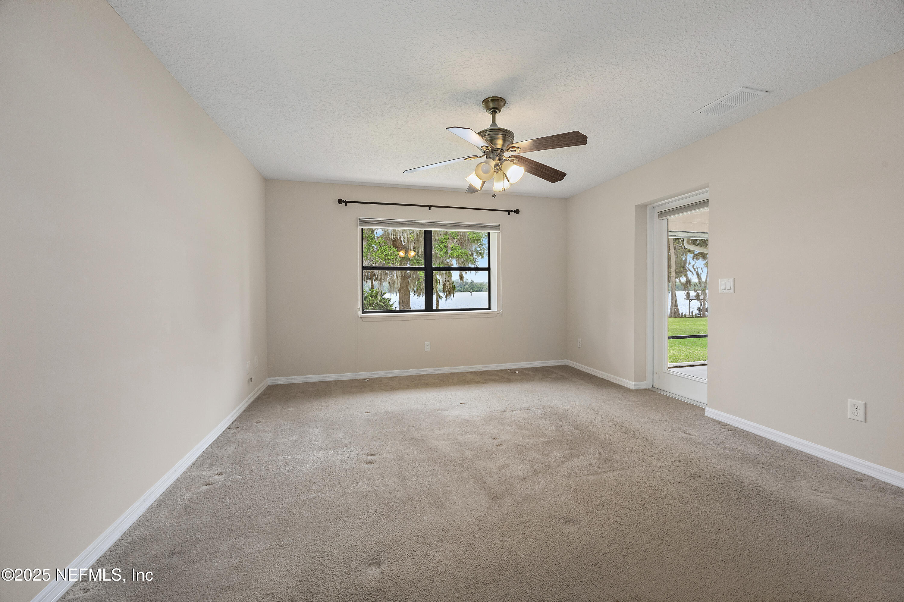 343 E BUFFALO BLUFF Road