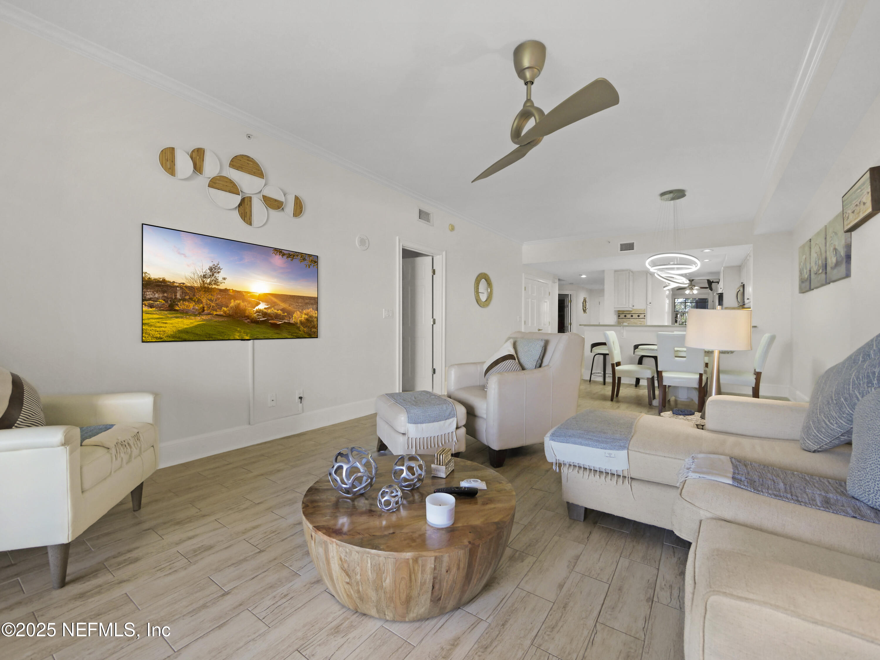 15 AVENUE DE LA MER, 2104