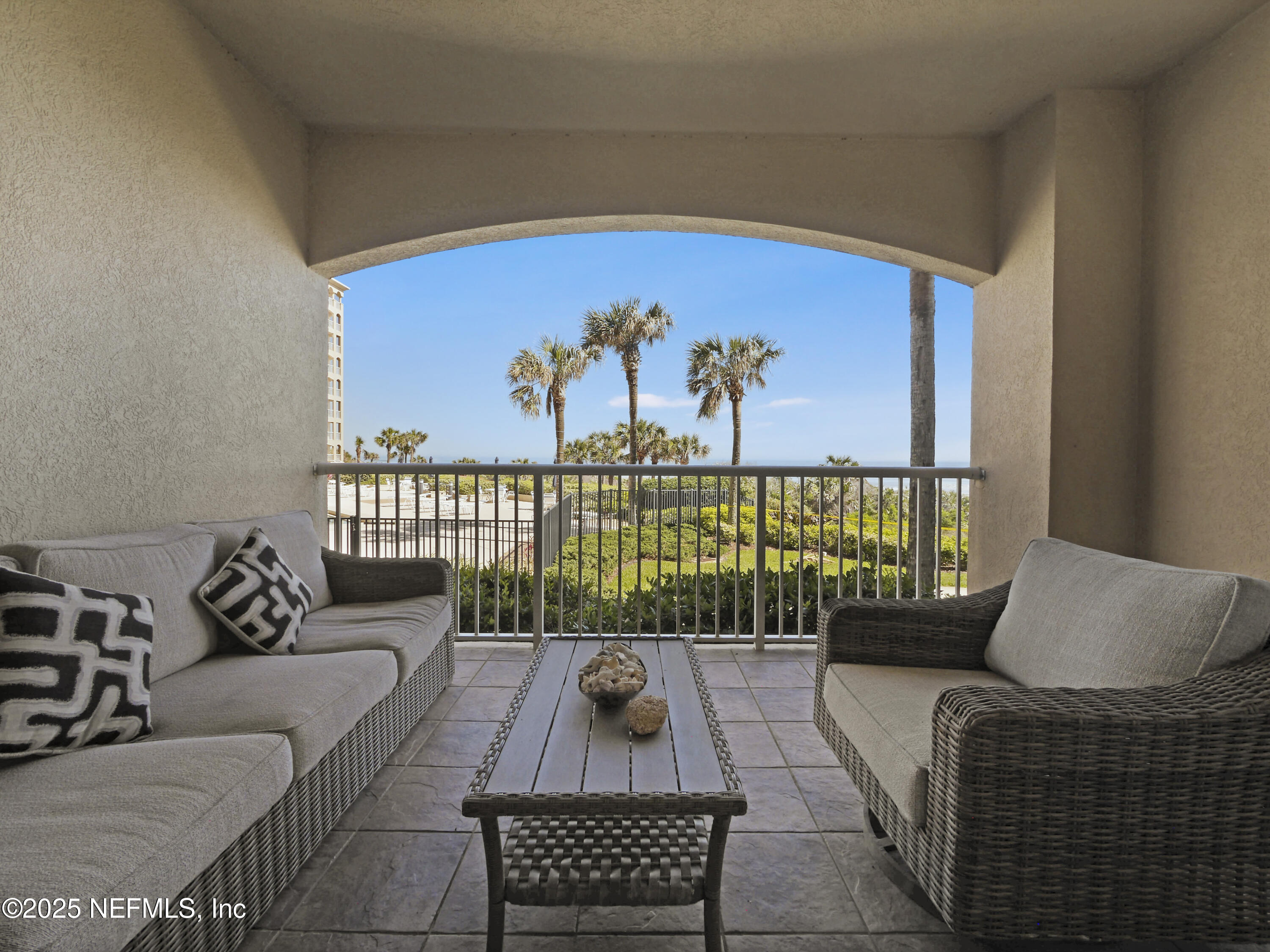 15 AVENUE DE LA MER, 2104