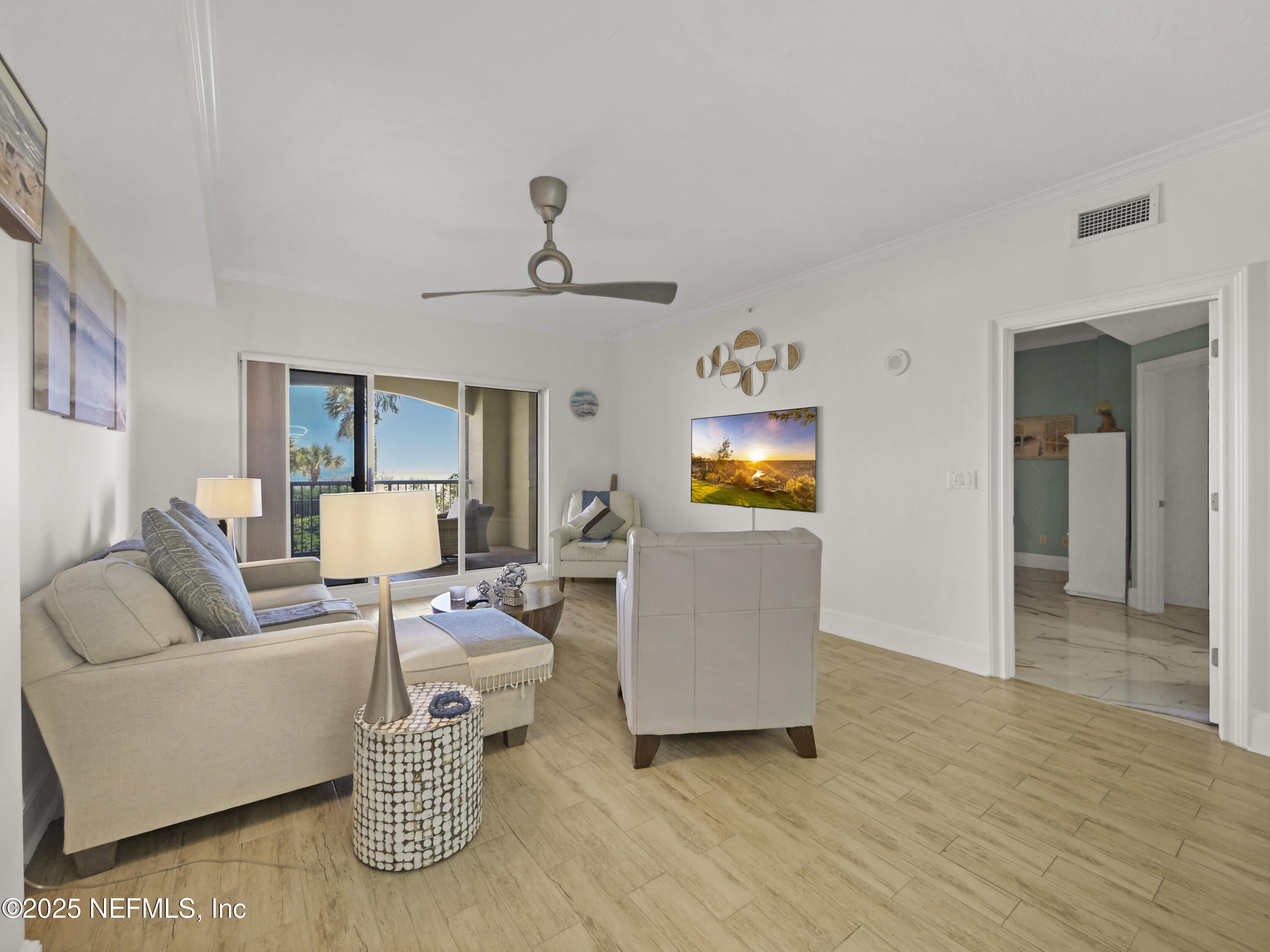 15 AVENUE DE LA MER, 2104