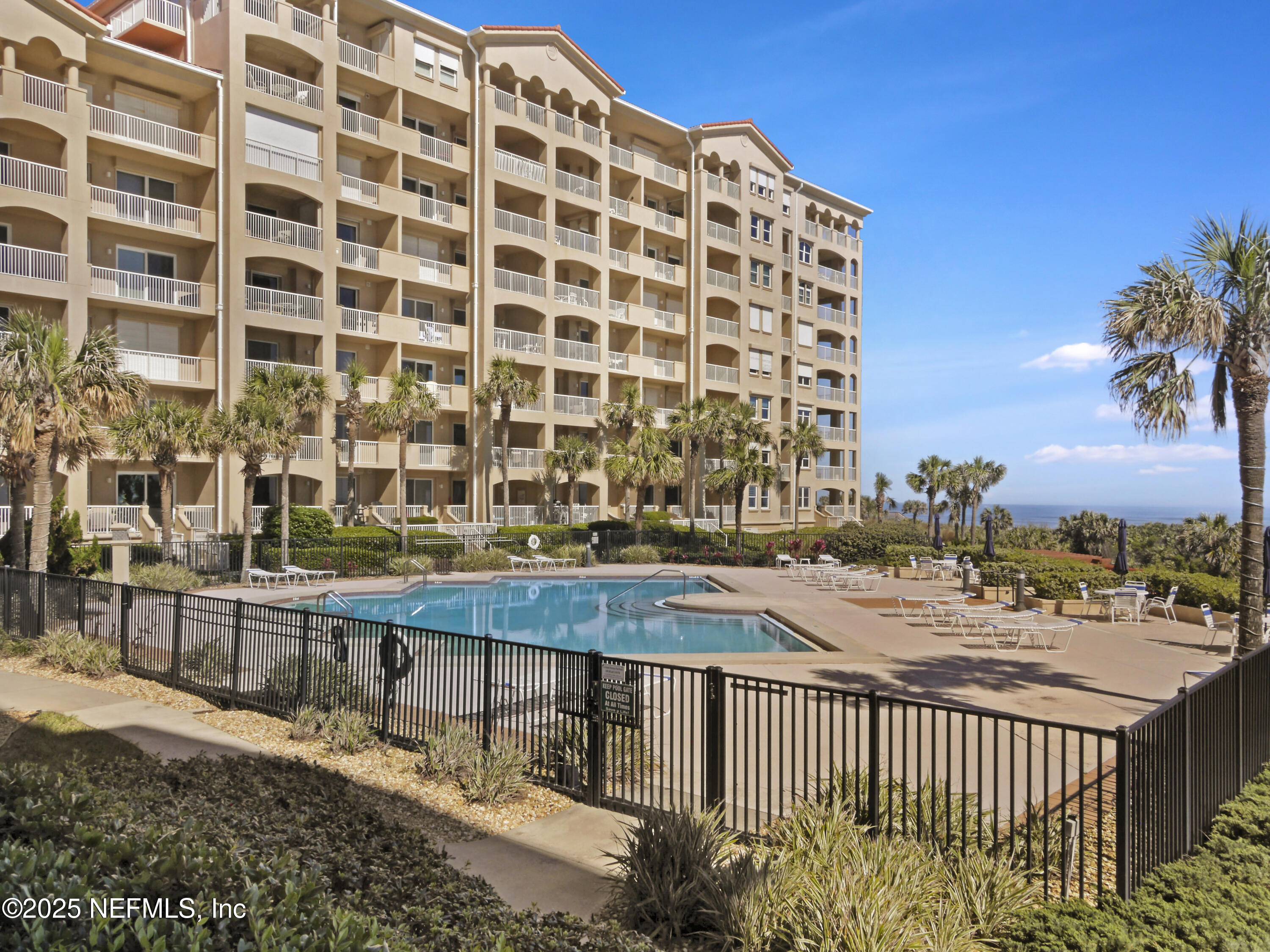 15 AVENUE DE LA MER, 2104
