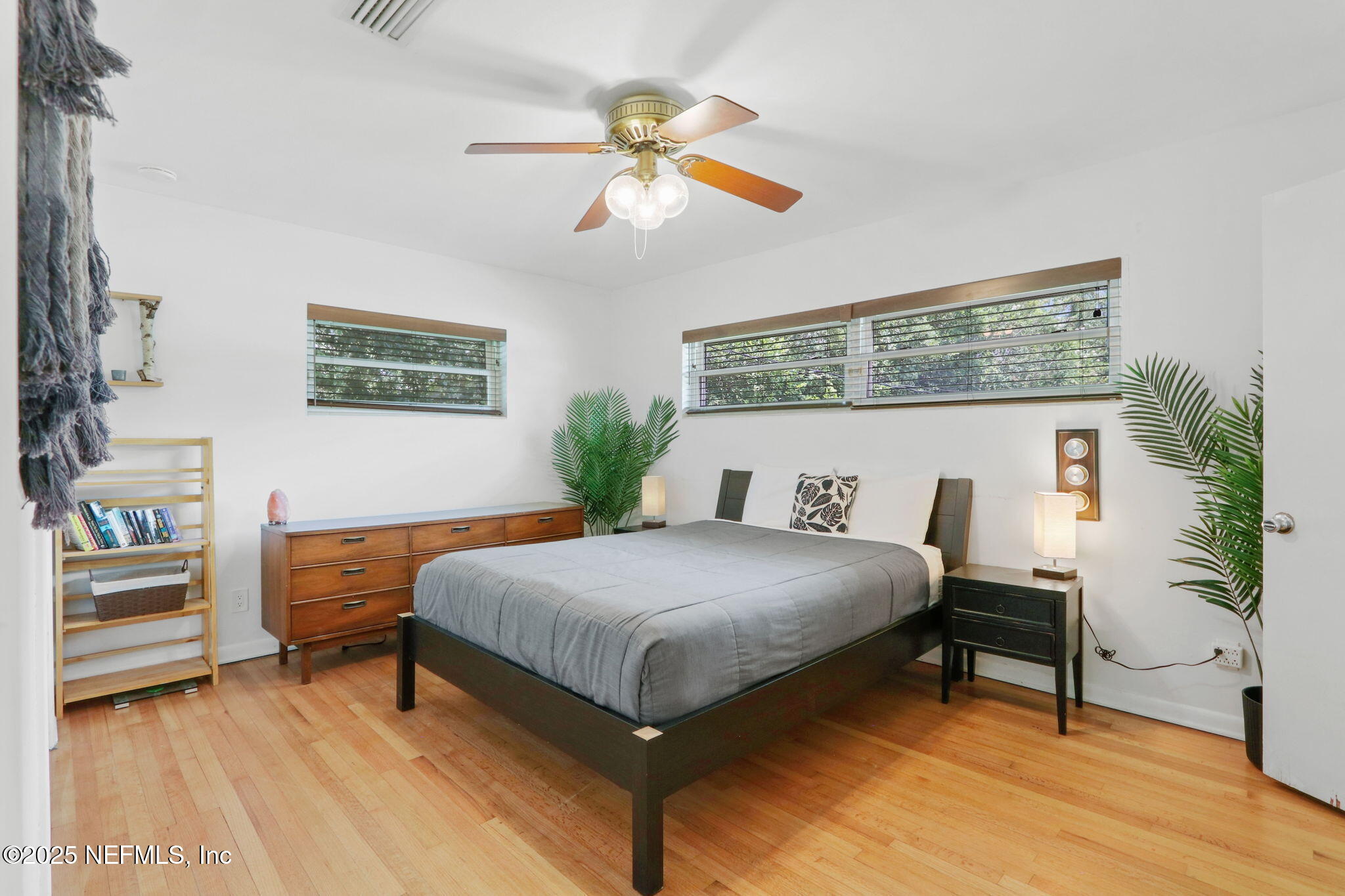4218 KINGS Court