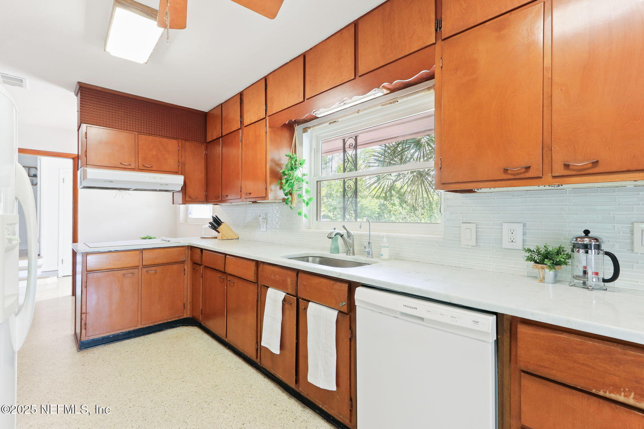 4218 KINGS Court