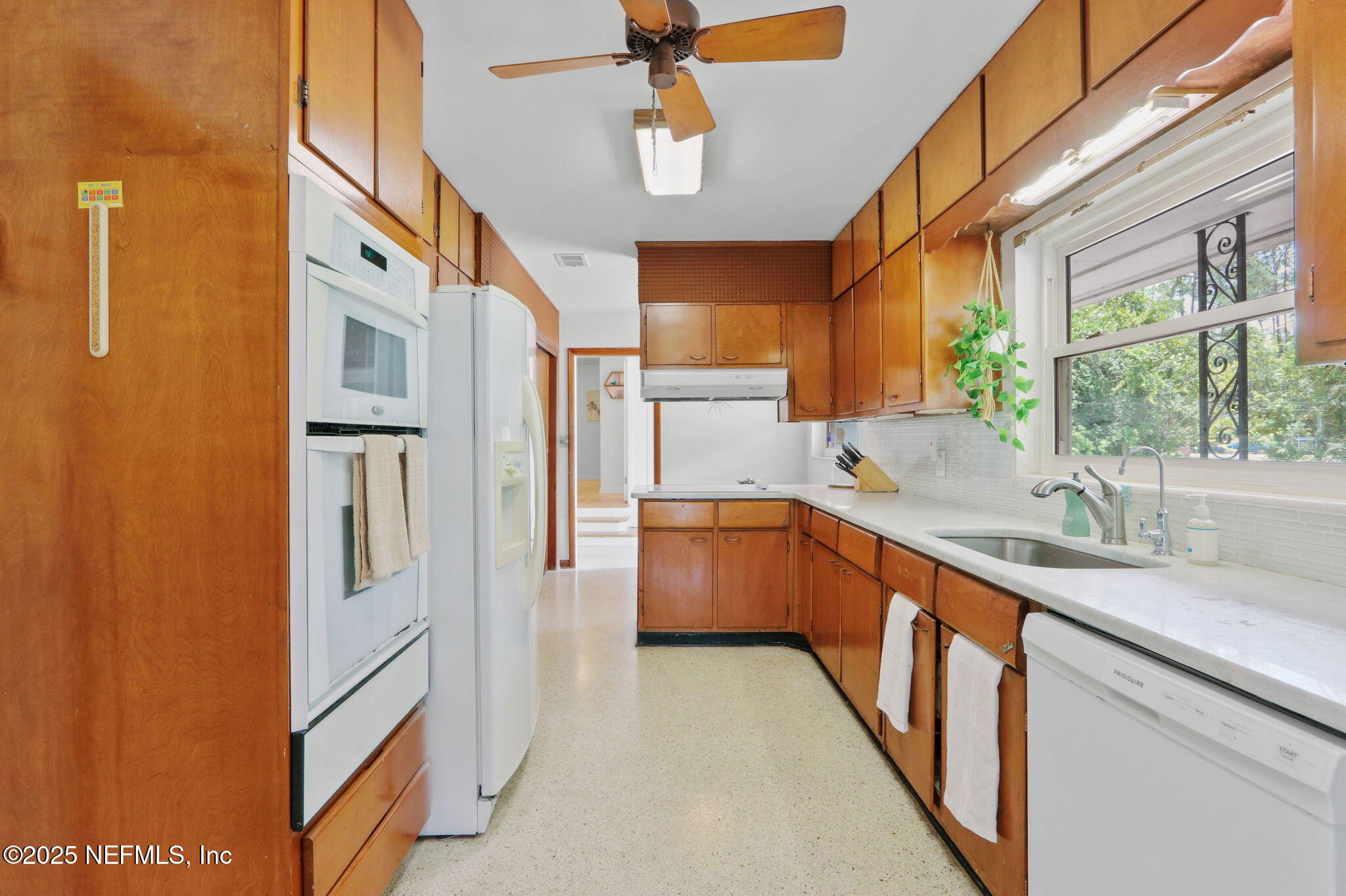 4218 KINGS Court