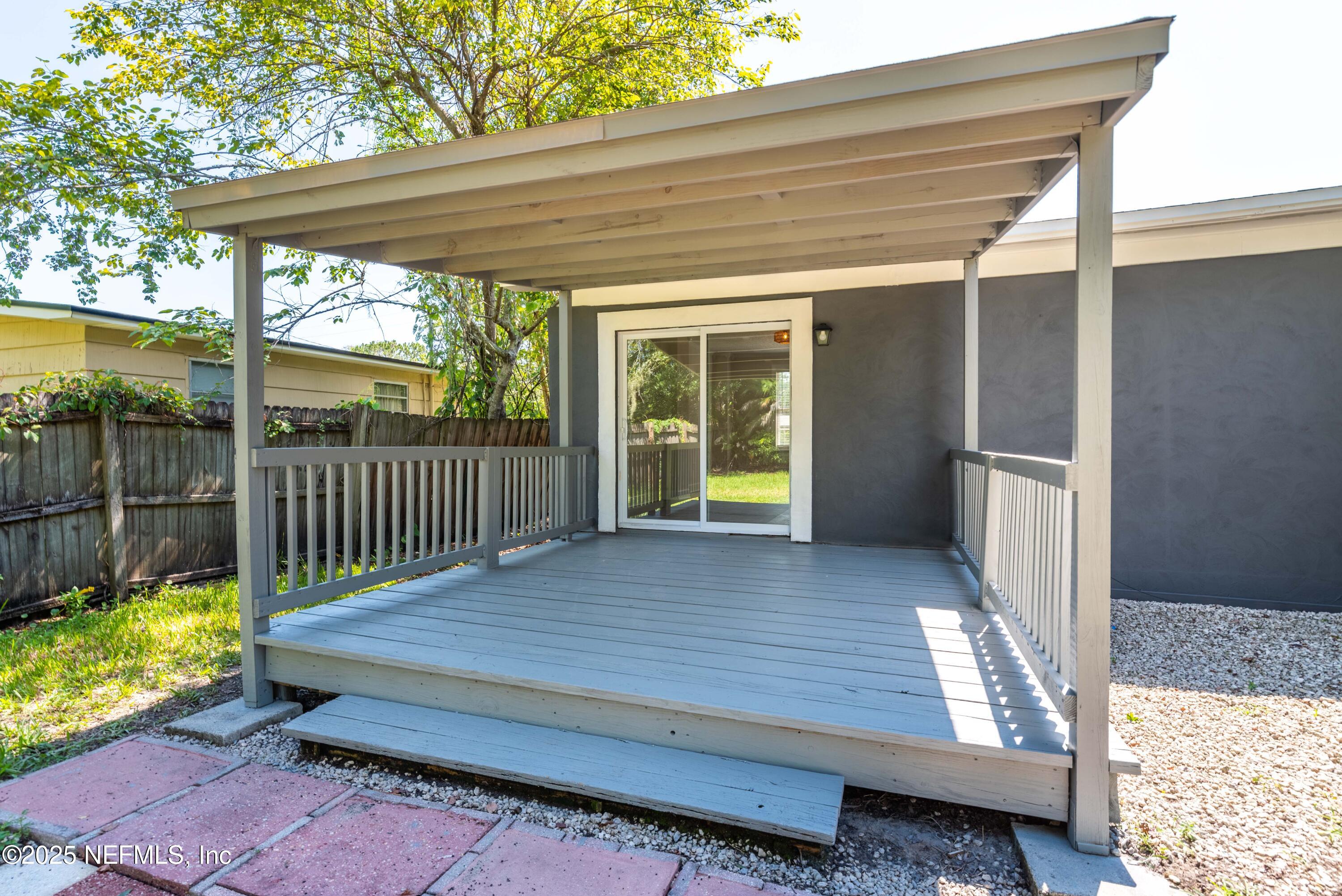 7418 WARNER Drive