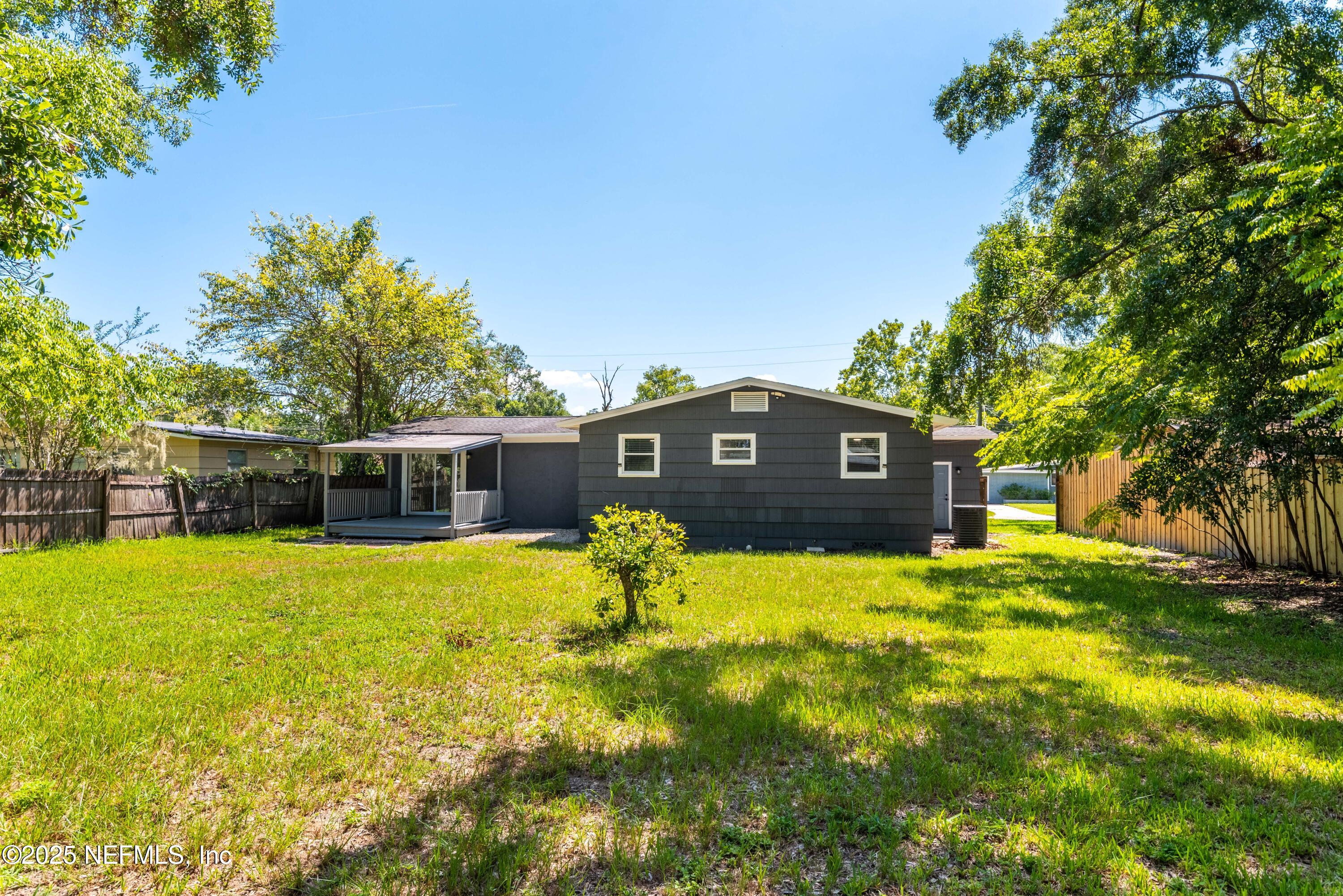 7418 WARNER Drive