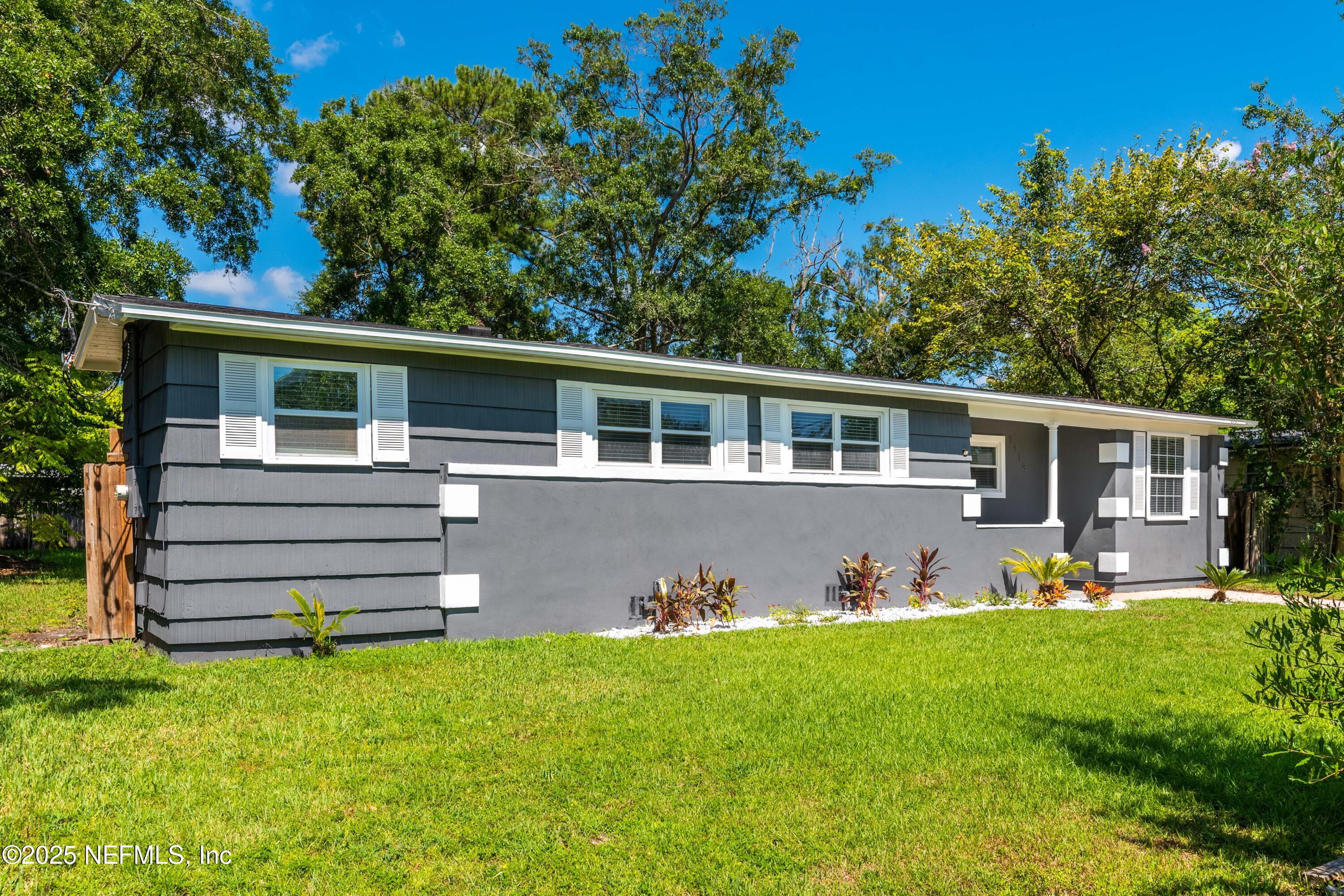 7418 WARNER Drive
