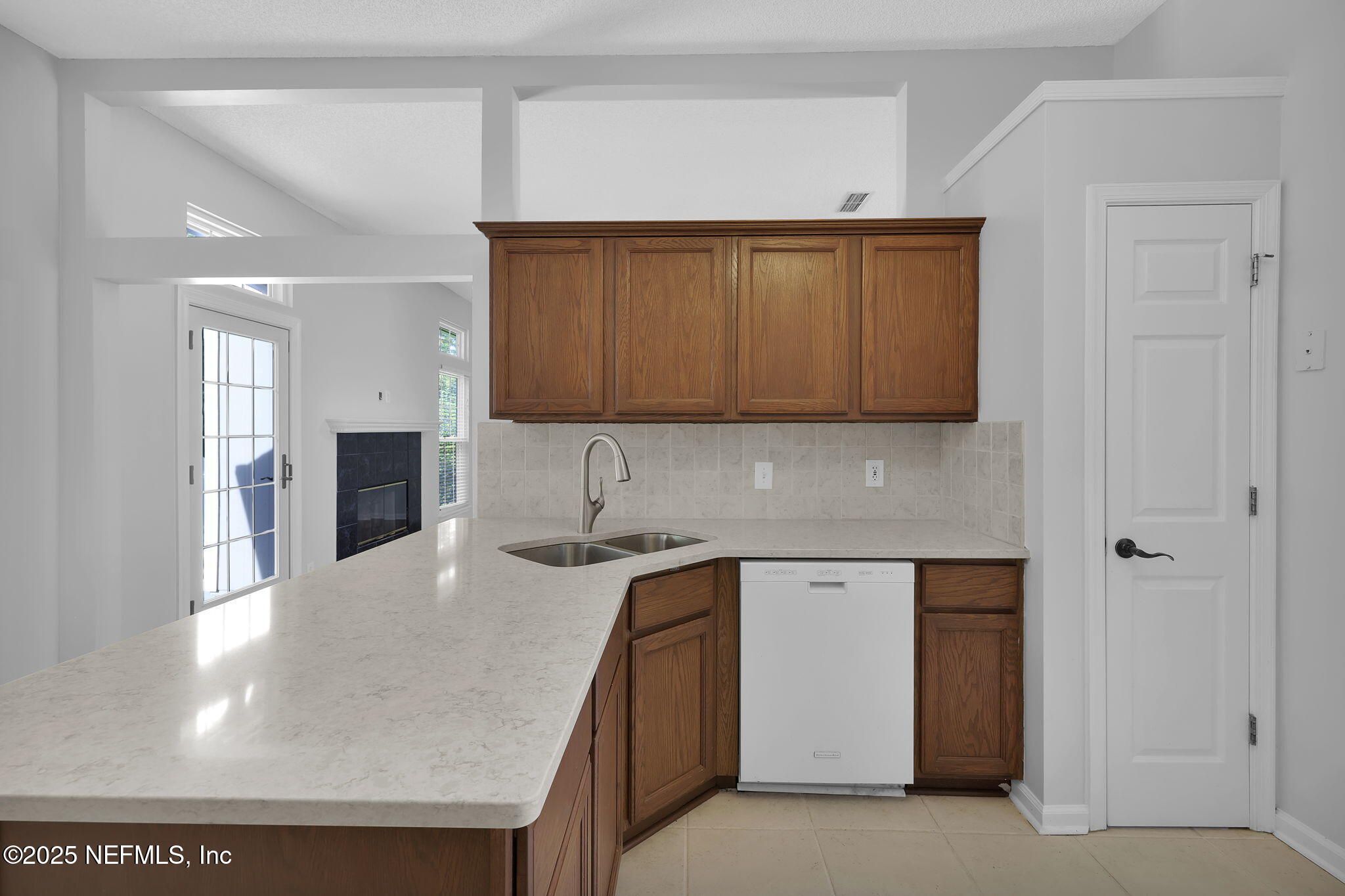 2702 TANYA Terrace
