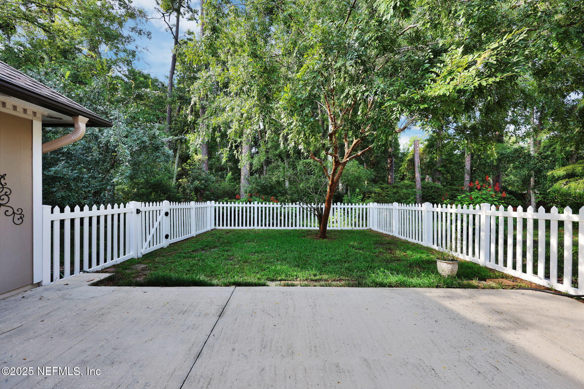 2702 TANYA Terrace