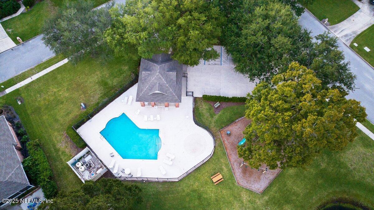 2182 SOUND OVERLOOK Drive W