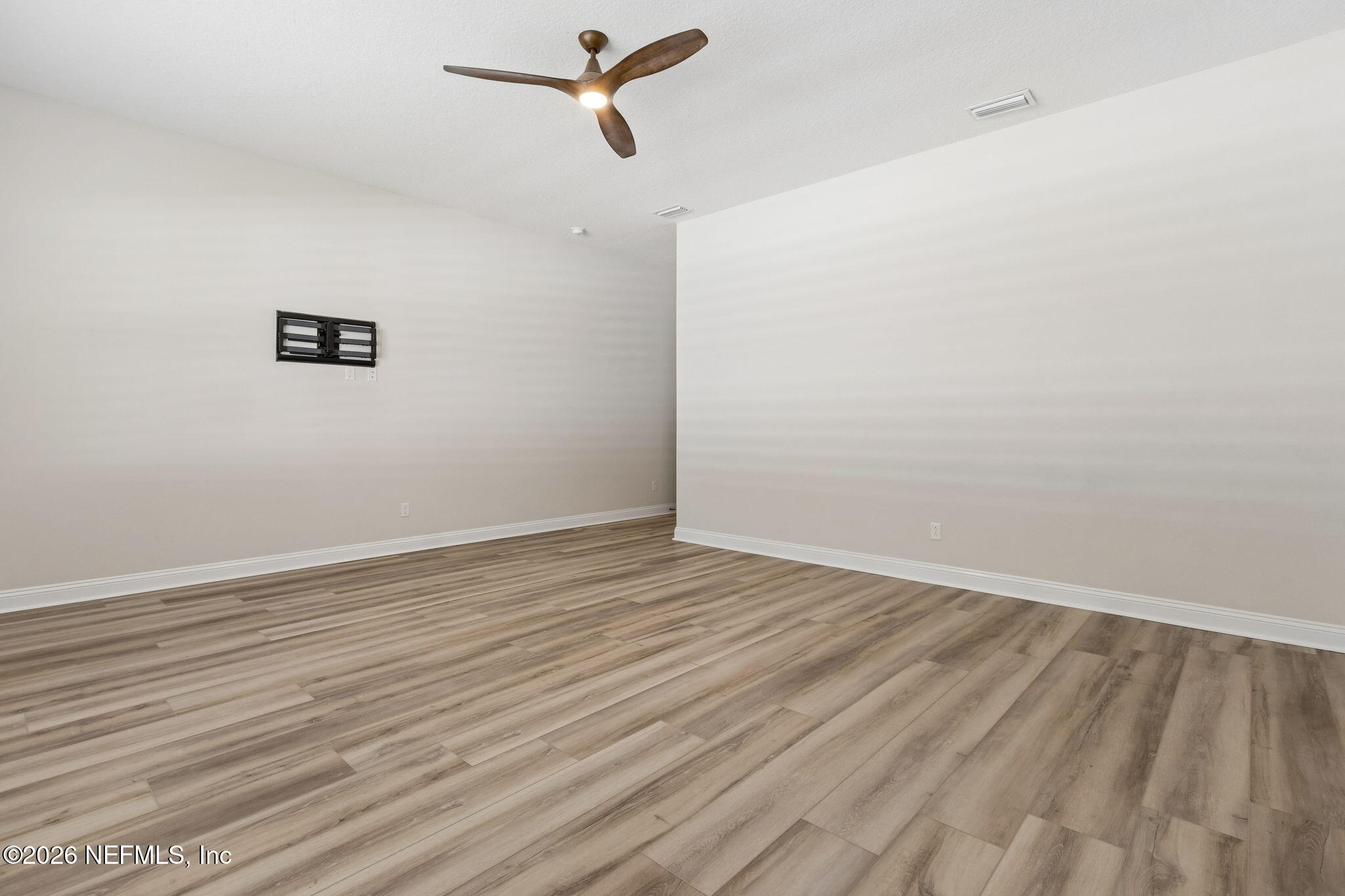 536 E KESLEY Lane, St. Johns