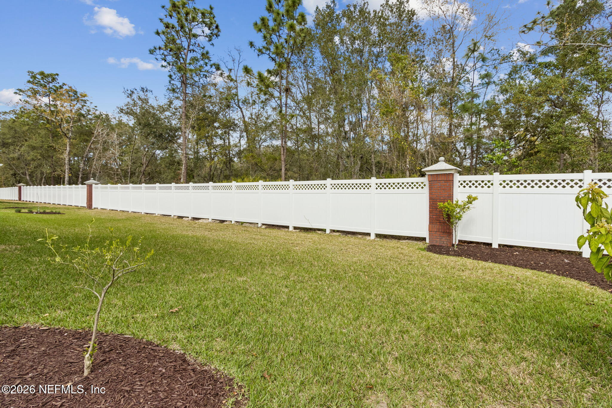 536 E KESLEY Lane, St. Johns
