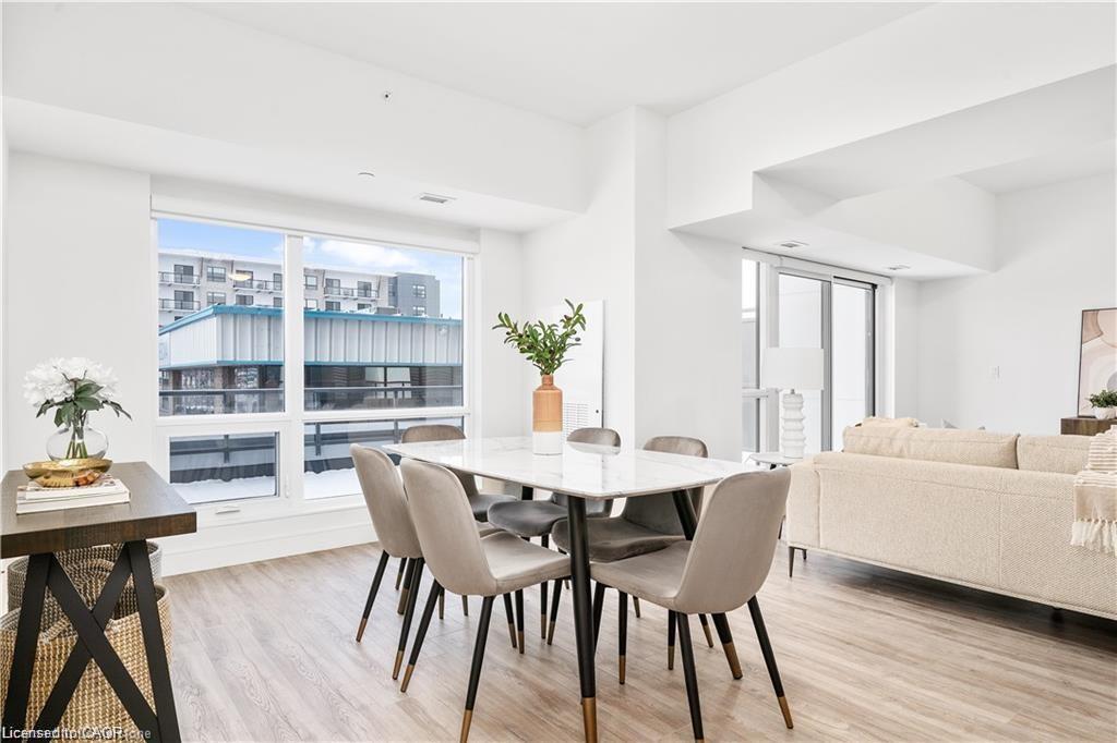 402-2 Dundas Street W Unit: 402