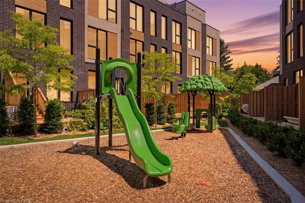 6-172 Clonmore Drive Unit: 6