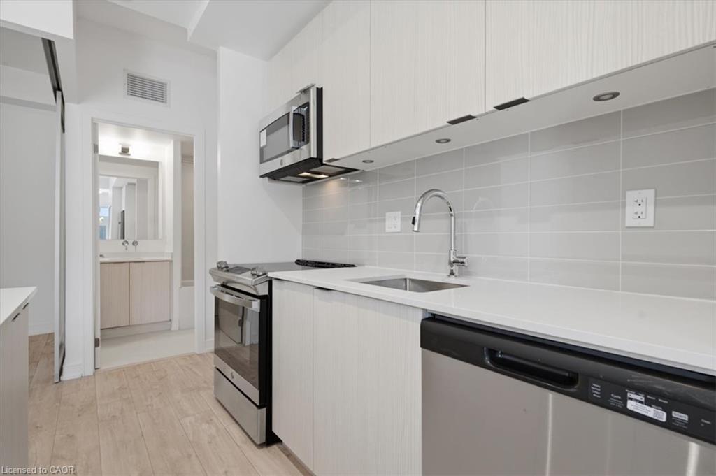 6-172 Clonmore Drive Unit: 6