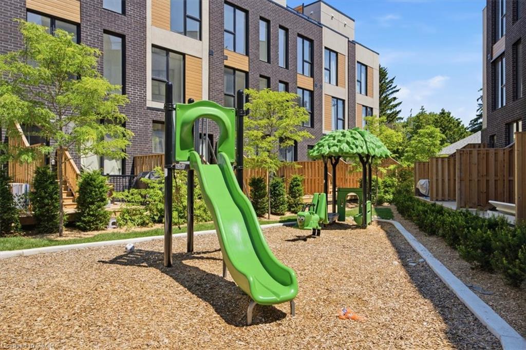 6-172 Clonmore Drive Unit: 6