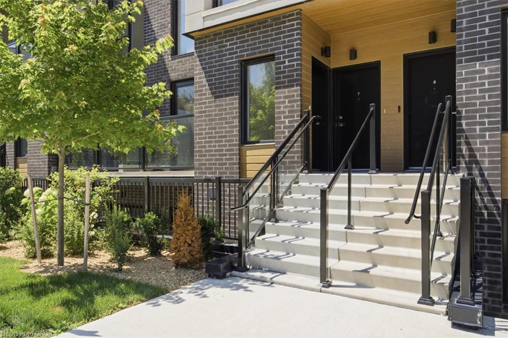 6-172 Clonmore Drive Unit: 6