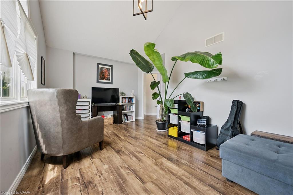 360 Red Osier Road