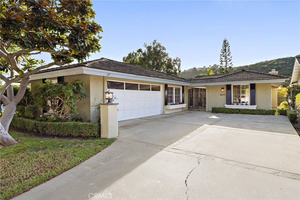 32171 E Nine Drive