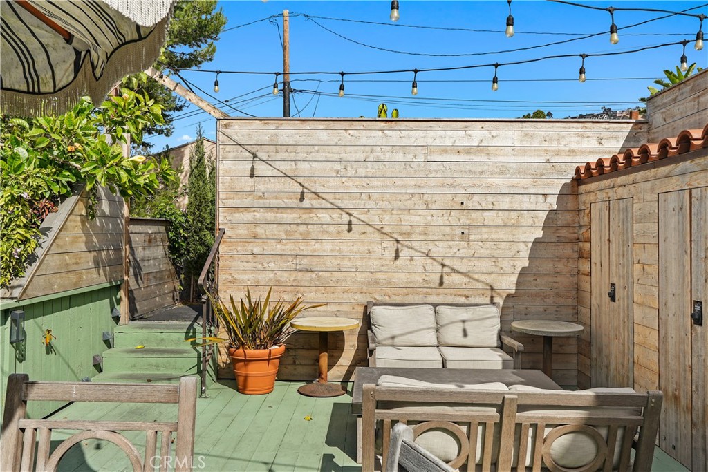 1826 S Coast