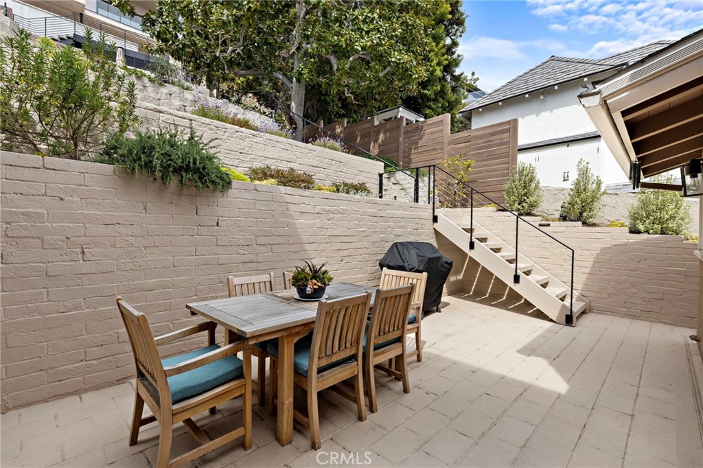 522 High Drive