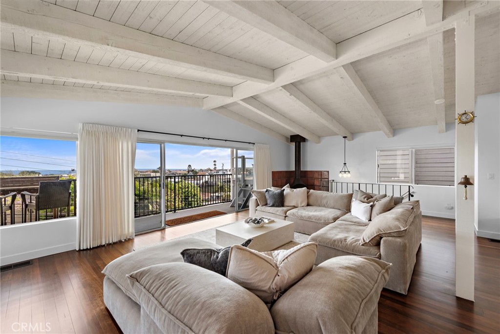 25211 La Cresta Drive