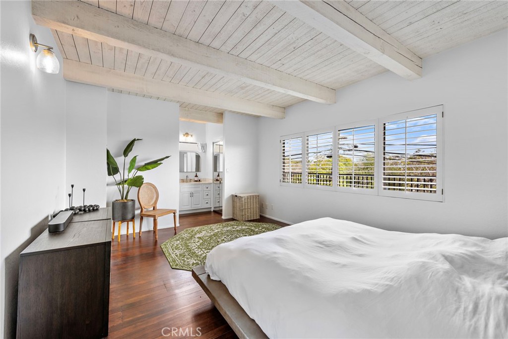 25211 La Cresta Drive