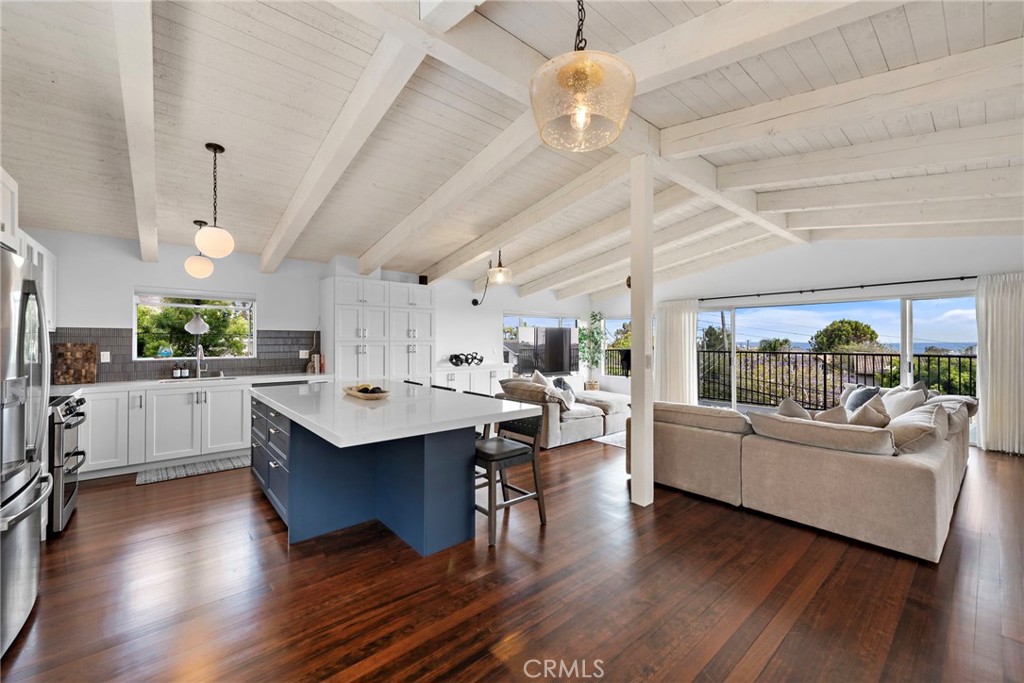 25211 La Cresta Drive