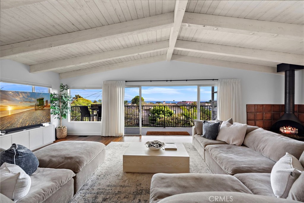 25211 La Cresta Drive