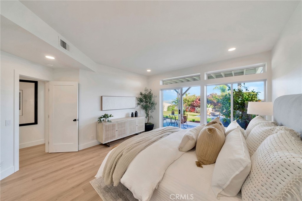 24976 Sea Crest Drive