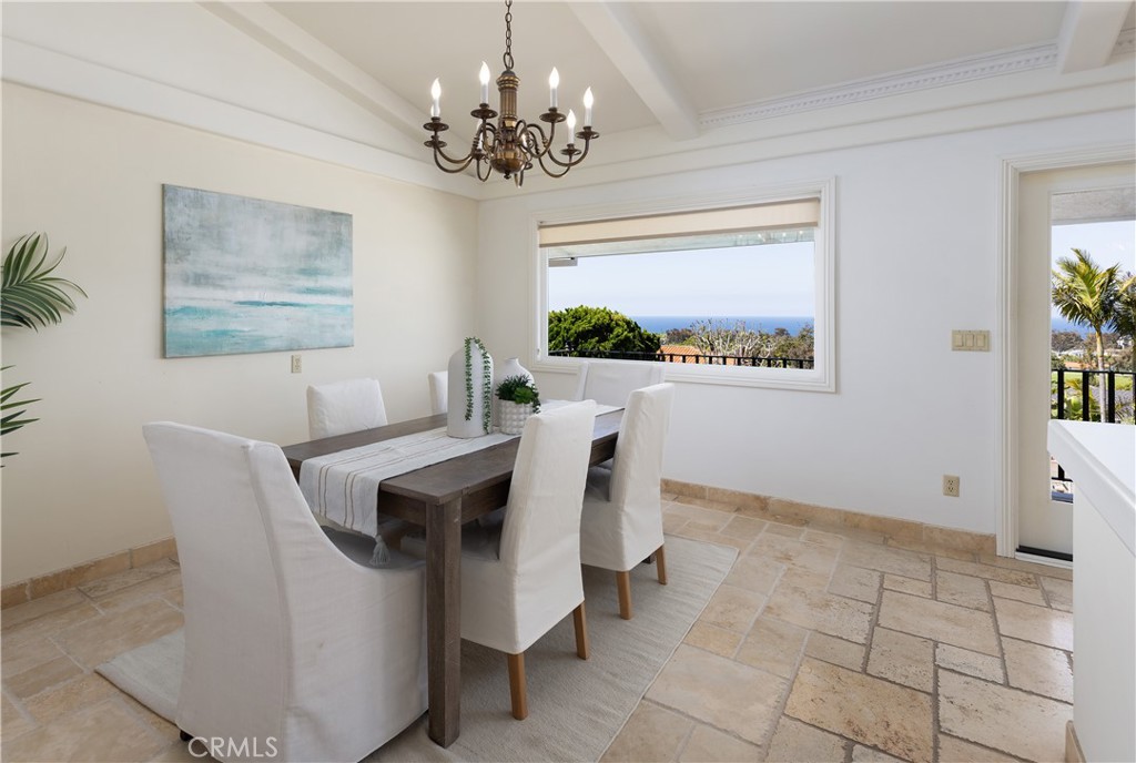 318 Avenida Costanso