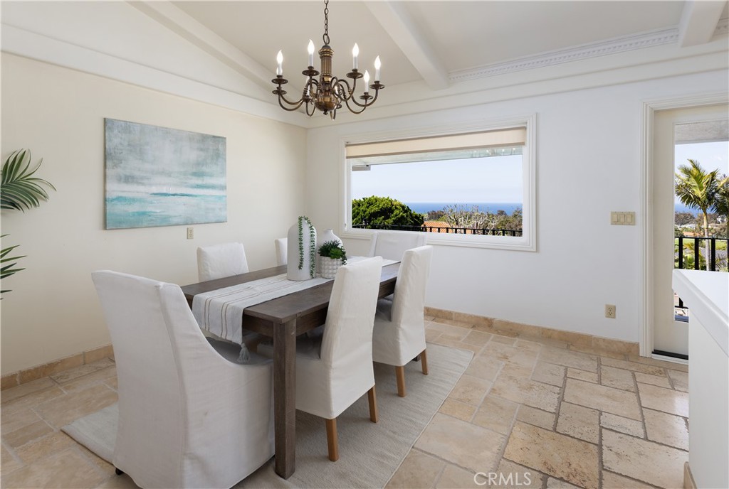 318 Avenida Costanso