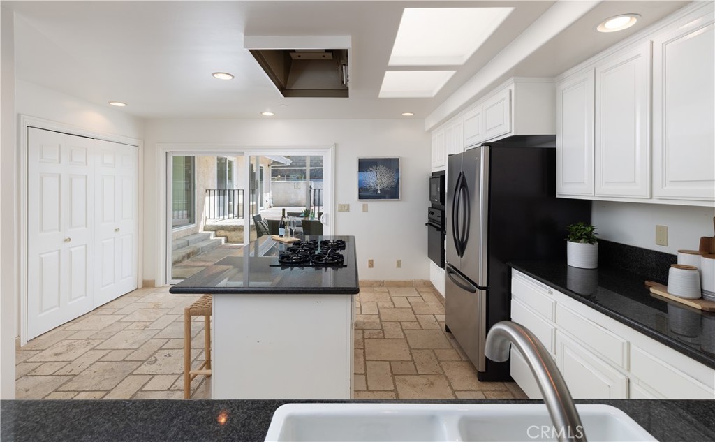 318 Avenida Costanso