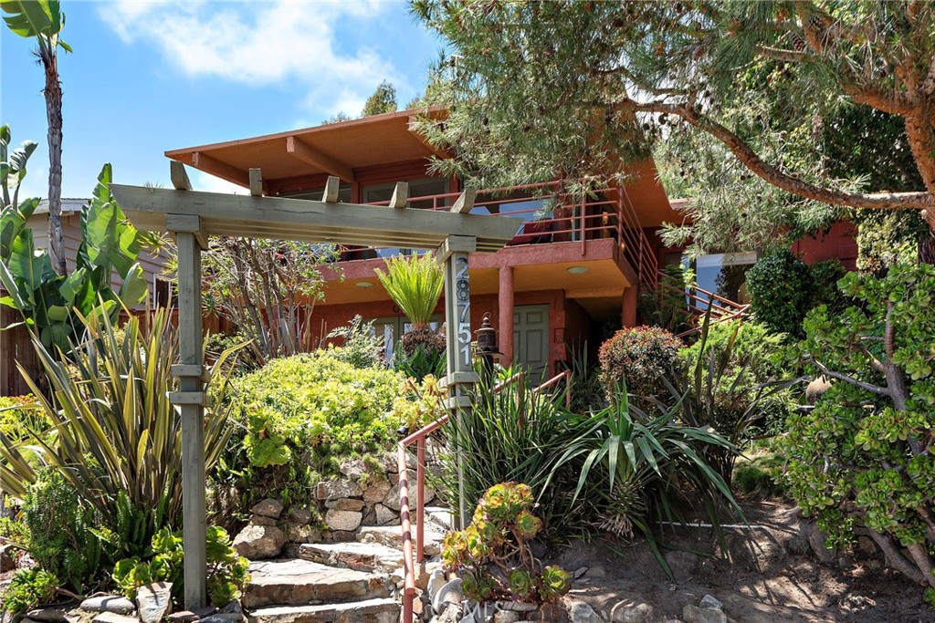 28751 Top Of The World