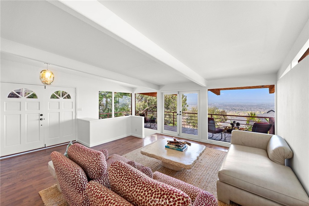 28751 Top Of The World