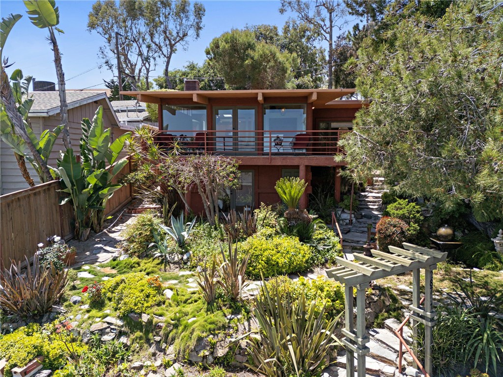 28751 Top Of The World